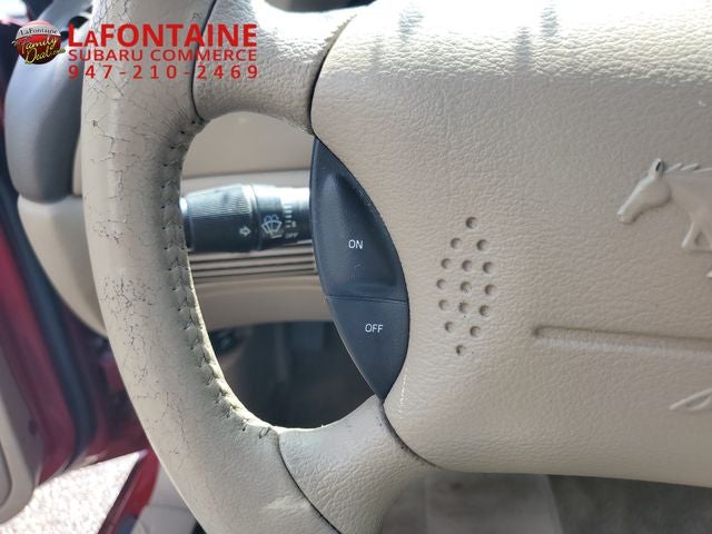 2004 Ford Mustang V6 Deluxe