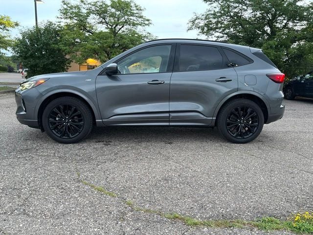 2023 Ford Escape Hybrid ST-Line Elite