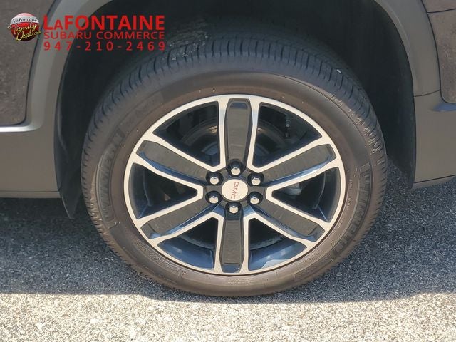 2022 GMC Acadia SLT