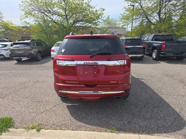 2023 GMC Acadia Denali