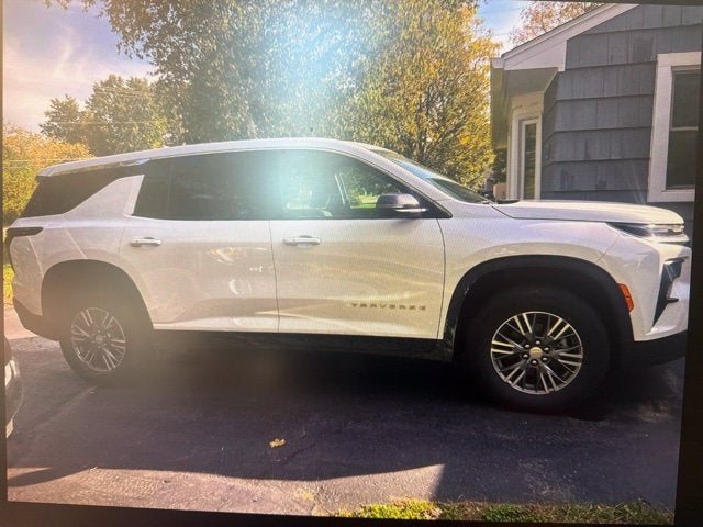 2024 Chevrolet Traverse LS