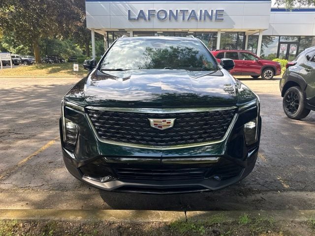 2024 Cadillac XT4 Premium Luxury