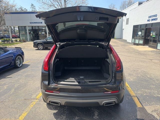 2023 Cadillac XT4 Premium Luxury