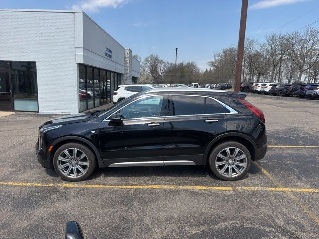 2023 Cadillac XT4 Premium Luxury