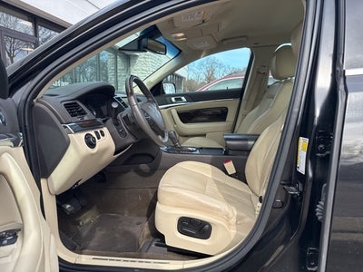 2014 Lincoln MKS Base