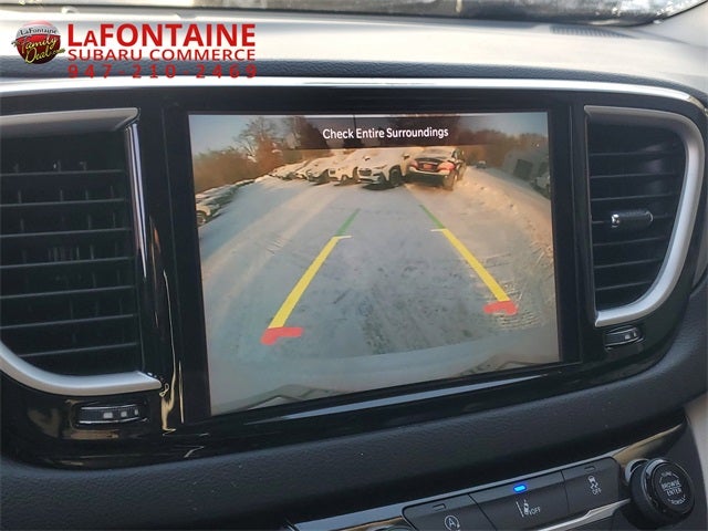 2022 Chrysler Pacifica Touring L