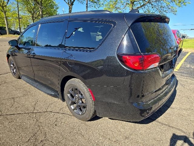 2019 Chrysler Pacifica Touring L Plus