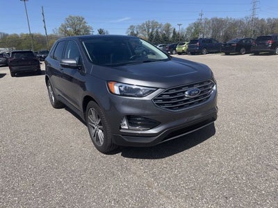 2022 Ford Edge Titanium