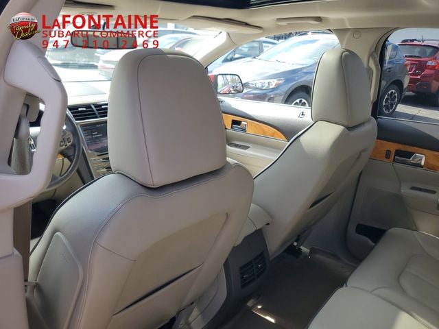 2012 Lincoln MKX Base