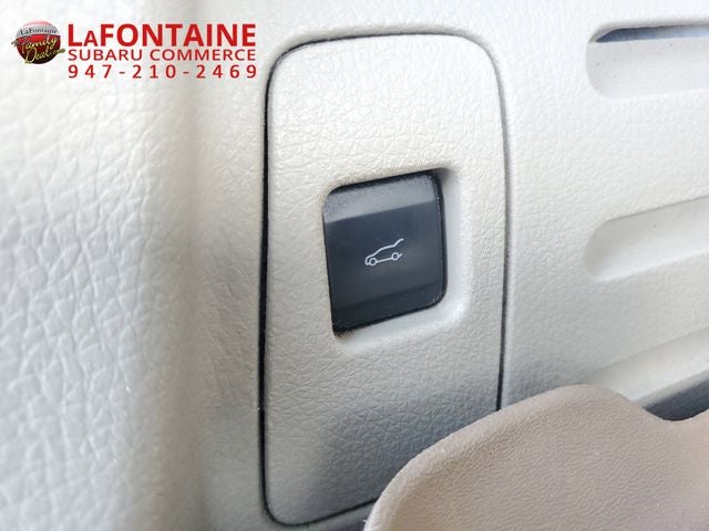 2012 Lincoln MKX Base