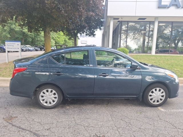 2016 Nissan Versa 1.6 S Plus