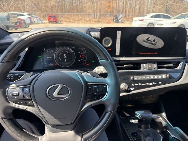 2023 Lexus ES 300h Ultra Luxury