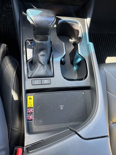 2023 Lexus ES 300h Ultra Luxury