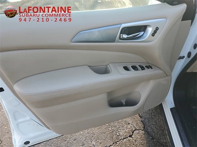 2017 Nissan Pathfinder SL