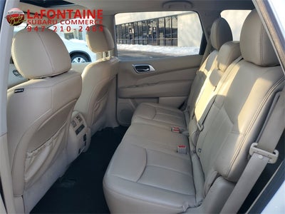 2017 Nissan Pathfinder SL