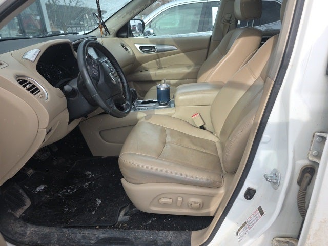 2017 Nissan Pathfinder SL