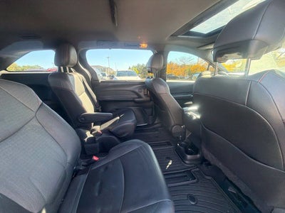 2023 Toyota Sienna XSE 7 Passenger