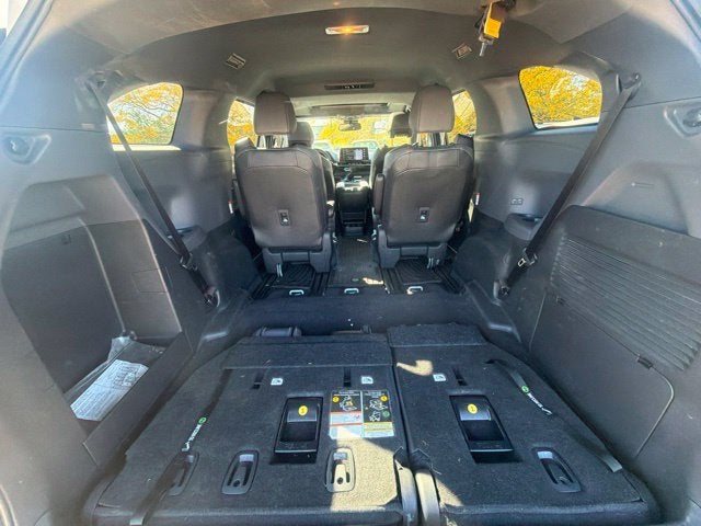 2023 Toyota Sienna XSE 7 Passenger