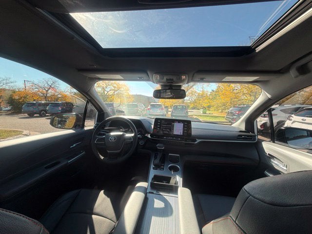 2023 Toyota Sienna XSE 7 Passenger
