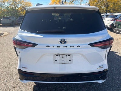 2023 Toyota Sienna XSE 7 Passenger