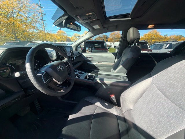 2023 Toyota Sienna XSE 7 Passenger