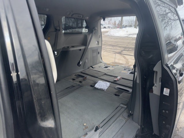 2012 Toyota Sienna XLE 8 Passenger