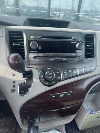 2012 Toyota Sienna XLE 8 Passenger