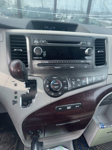 2012 Toyota Sienna XLE 8 Passenger