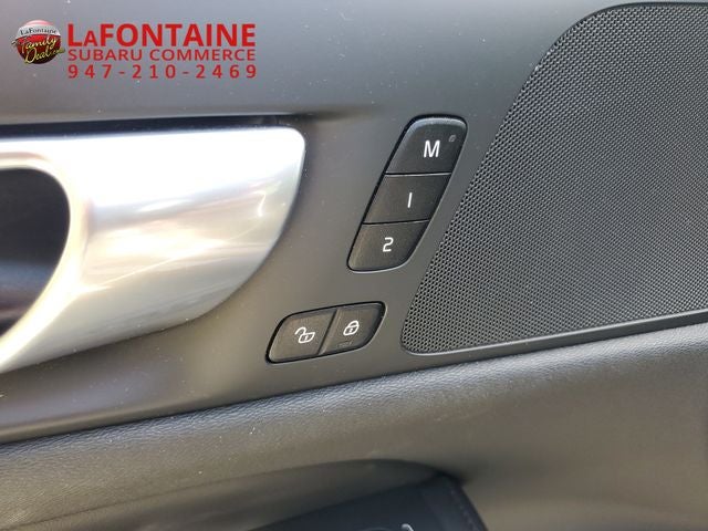 2024 Volvo S60 B5 Core Dark Theme