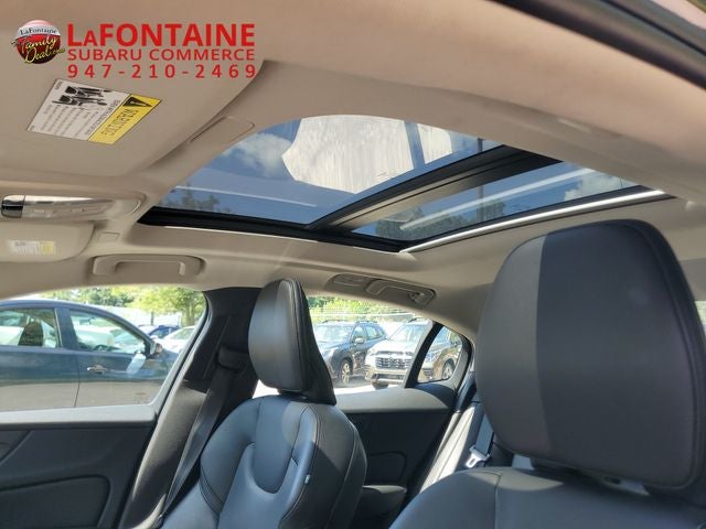 2024 Volvo S60 B5 Core Dark Theme
