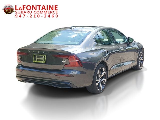 2024 Volvo S60 B5 Core Dark Theme