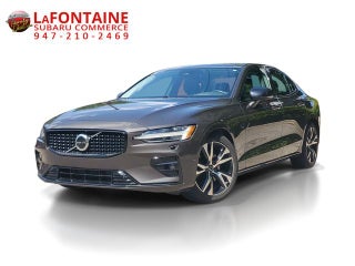 2024 Volvo S60 B5 Core Dark Theme