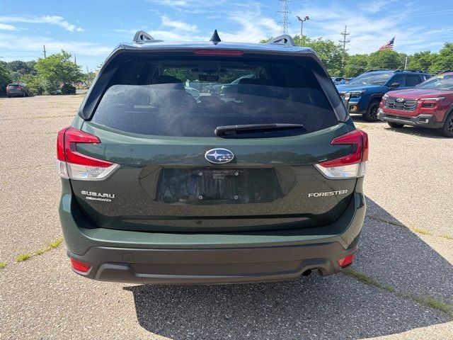 2024 Subaru Forester Premium