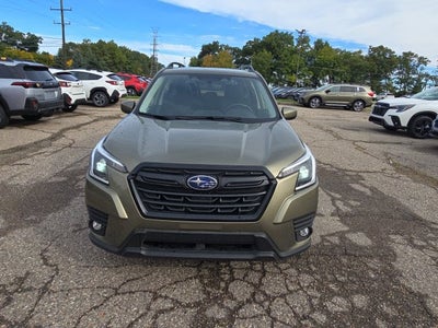 2024 Subaru Forester Premium