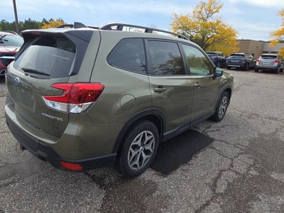 2024 Subaru Forester Premium