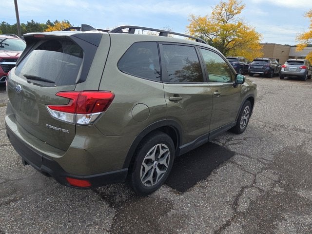 2024 Subaru Forester Premium
