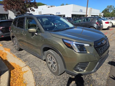2024 Subaru Forester Premium