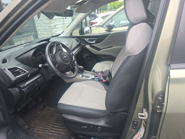2019 Subaru Forester Premium Premium