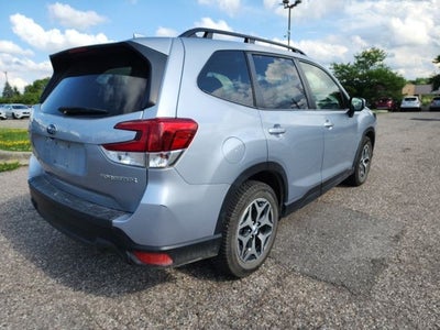 2022 Subaru Forester Premium