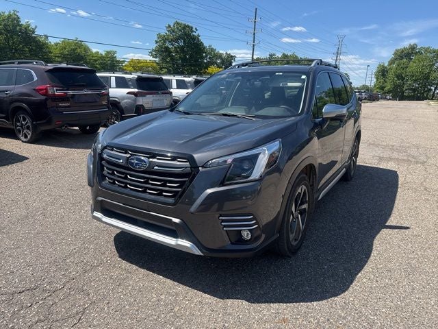 2023 Subaru Forester Touring's photo