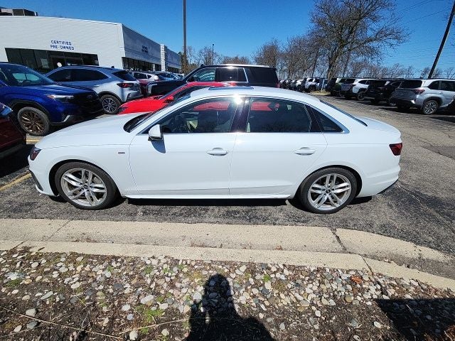 2022 Audi A4 45 S line Premium Plus quattro