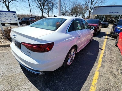 2022 Audi A4 45 S line Premium Plus quattro