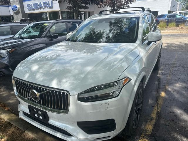 2022 Volvo XC90 T5 Momentum