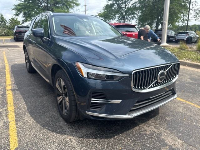 2023 Volvo XC60 Recharge Plug-In Hybrid T8 Plus Bright Theme