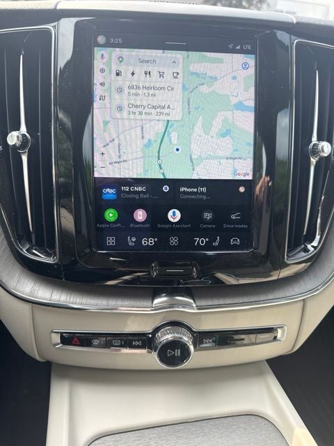 2023 Volvo XC60 Recharge Plug-In Hybrid T8 Plus Bright Theme