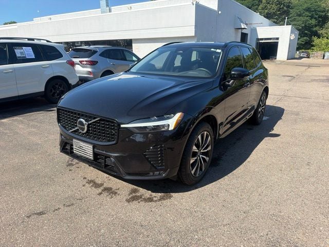 2025 Volvo XC60 B5 Plus